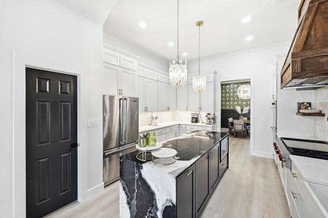 131 Eaton LN, Austin, TX 78737