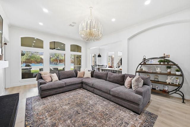 131 Eaton LN, Austin, TX 78737