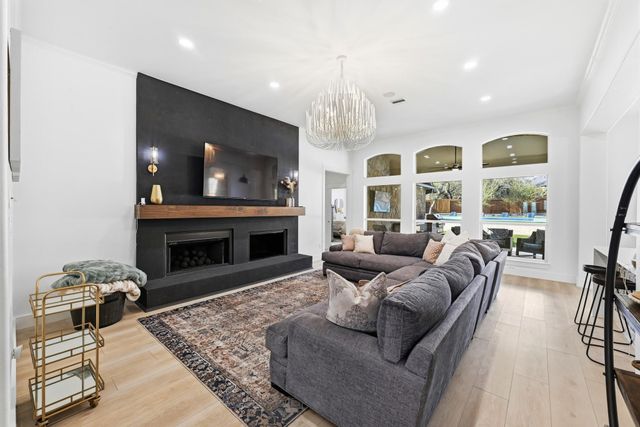 131 Eaton LN, Austin, TX 78737