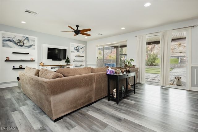 4529 Eagle Nest Peak Street, Las Vegas, NV 89129