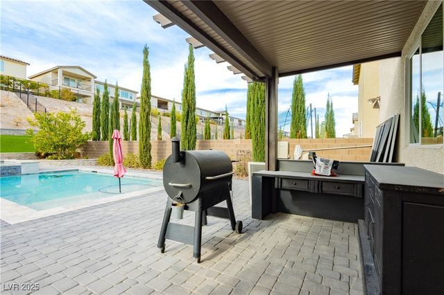 4529 Eagle Nest Peak Street, Las Vegas, NV 89129