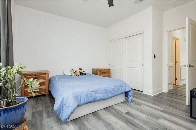 4529 Eagle Nest Peak Street, Las Vegas, NV 89129