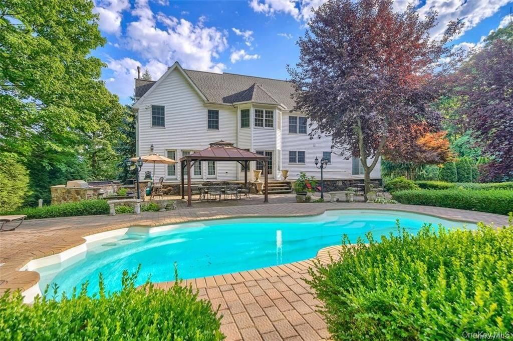 5 Dunderberg Road, Tomkins Cove, NY 10986