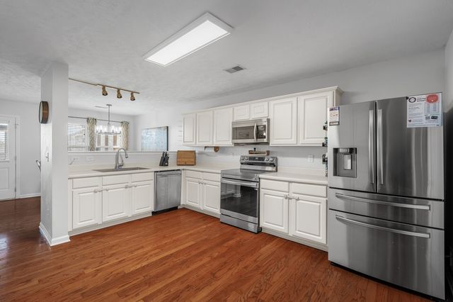 2848 Meadow Gln, Mount Juliet, TN 37122
