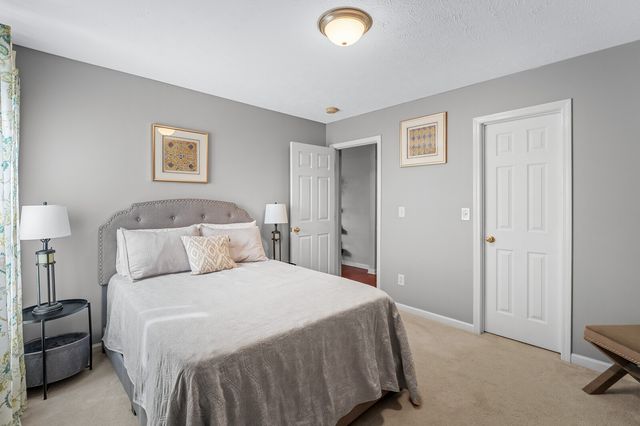 2848 Meadow Gln, Mount Juliet, TN 37122