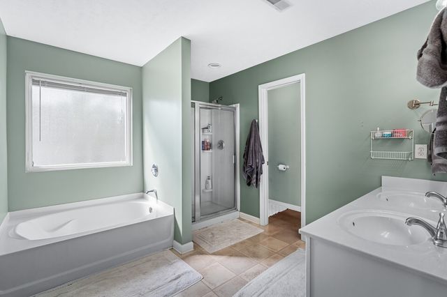 2848 Meadow Gln, Mount Juliet, TN 37122
