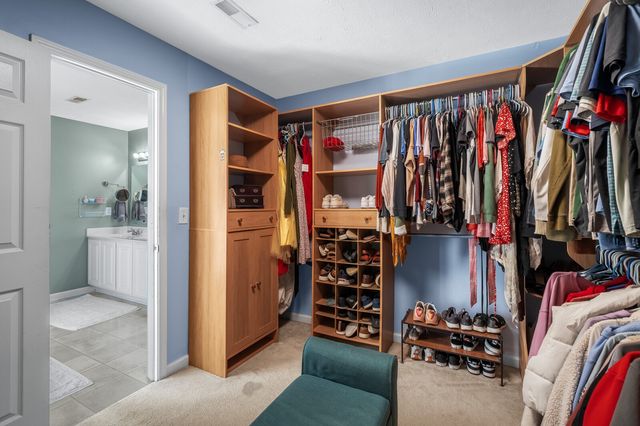 2848 Meadow Gln, Mount Juliet, TN 37122