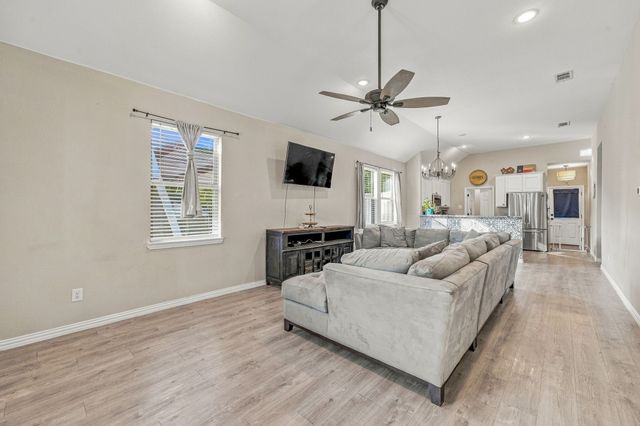 5412 Firewood Trail, Granbury, TX 76048