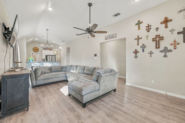 5412 Firewood Trail, Granbury, TX 76048