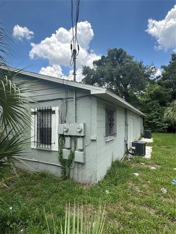 8215 N KLONDYKE STREET, Tampa, FL 33604