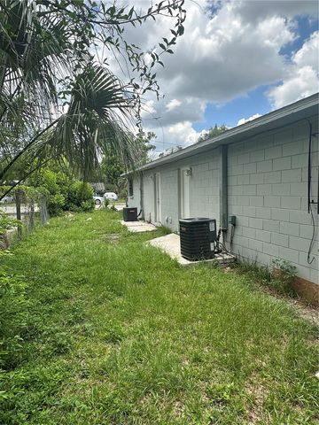 8215 N KLONDYKE STREET, Tampa, FL 33604