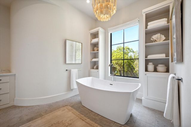 633 Quintana Roo Place, Seabrook, TX 77586