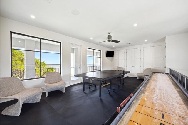 633 Quintana Roo Place, Seabrook, TX 77586