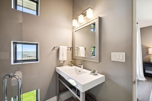 633 Quintana Roo Place, Seabrook, TX 77586