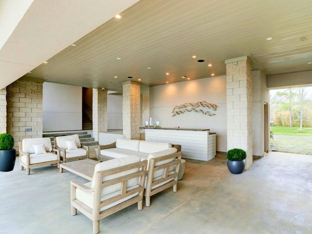 633 Quintana Roo Place, Seabrook, TX 77586