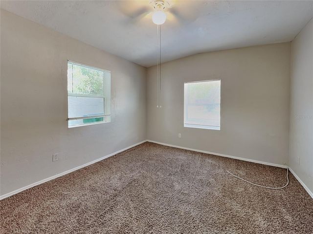 6484 44TH AVENUE N, Kenneth City, FL 33709