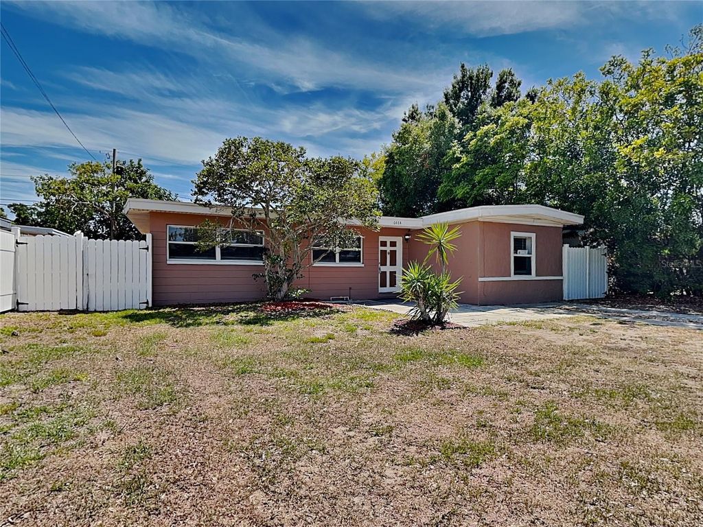 6484 44TH AVENUE N, Kenneth City, FL 33709