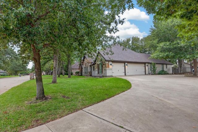 2016 Spinnaker Lane, Azle, TX 76020