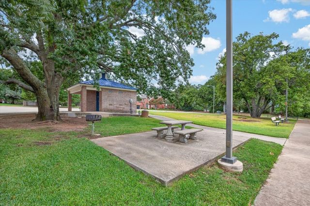 2016 Spinnaker Lane, Azle, TX 76020