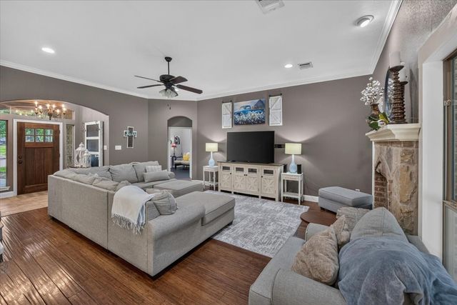 2016 Spinnaker Lane, Azle, TX 76020