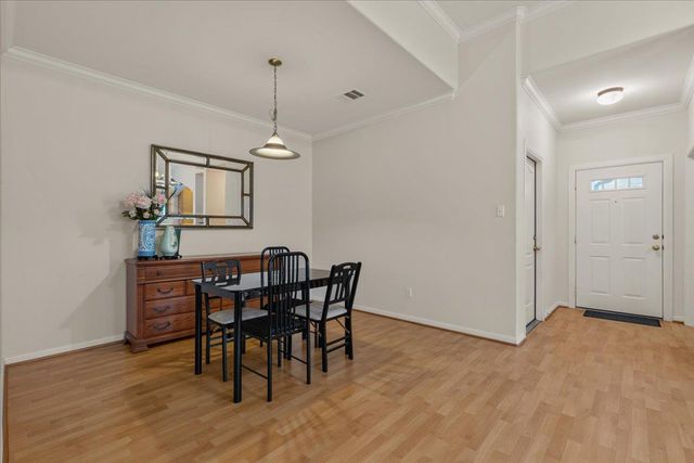 6801 Beckett RD 143L, Austin, TX 78749