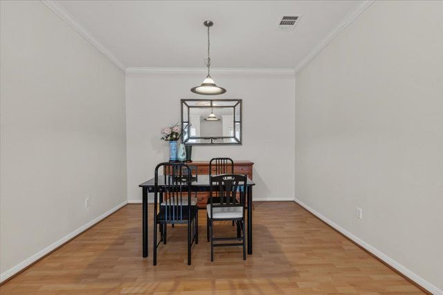 6801 Beckett RD 143L, Austin, TX 78749