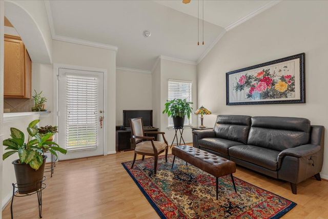 6801 Beckett RD 143L, Austin, TX 78749
