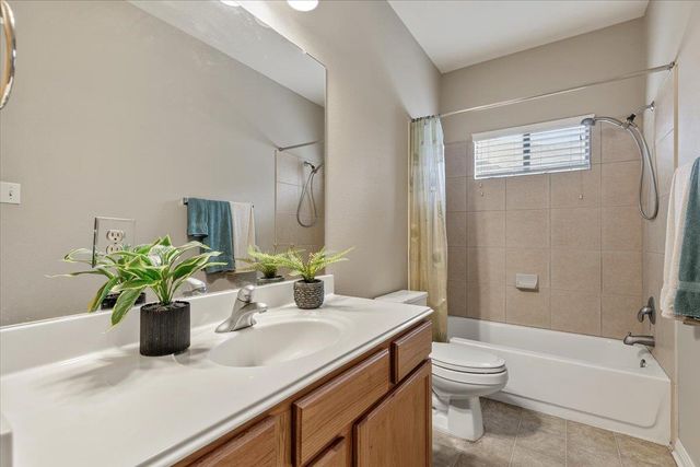 6801 Beckett RD 143L, Austin, TX 78749