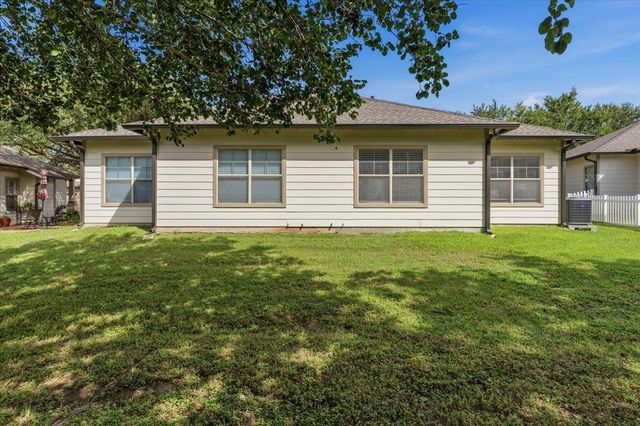 6801 Beckett RD 143L, Austin, TX 78749