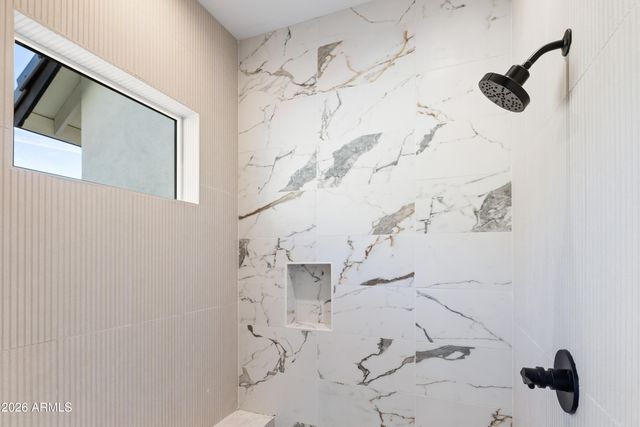 1687 E Creek Canyon Road, Phoenix, AZ 85086