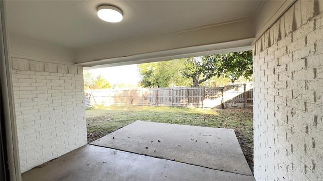 1902 La Fontaine Lane, Greenville, TX 75402