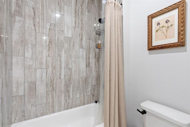 412 Oakpark DR, Spicewood, TX 78669