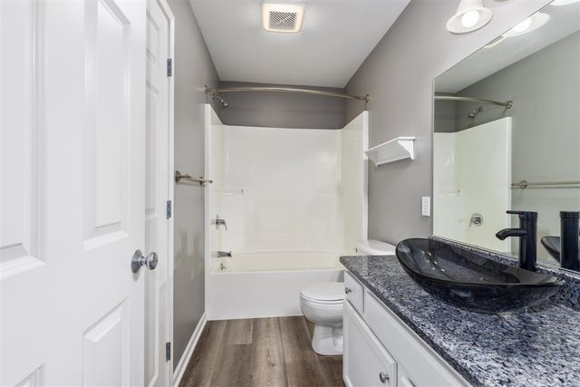 872 Sunrise Lane, Grand Rapids, MI 49534