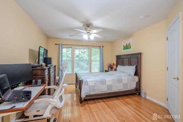 22 Amy Drive, North Brunswick, NJ 08902