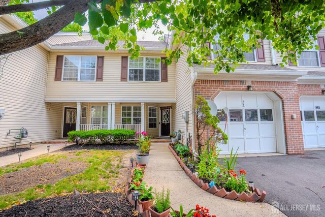 22 Amy Drive, North Brunswick, NJ 08902