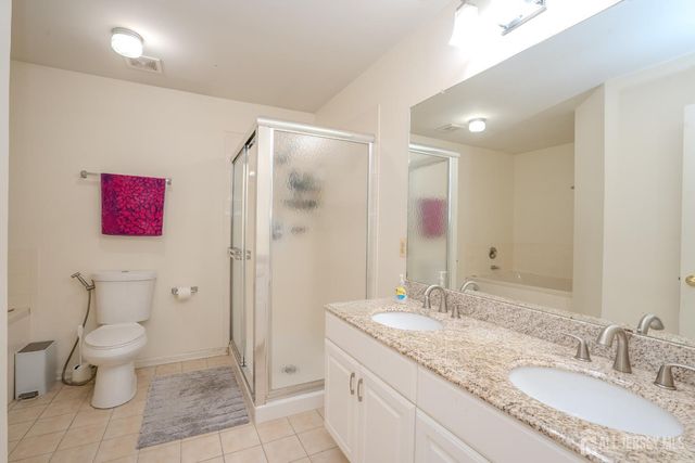 22 Amy Drive, North Brunswick, NJ 08902
