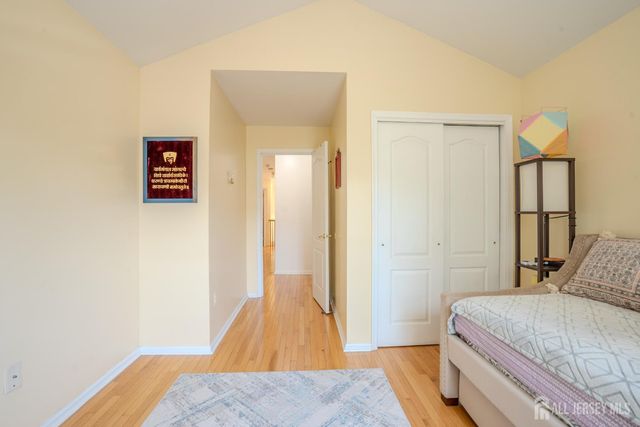 22 Amy Drive, North Brunswick, NJ 08902