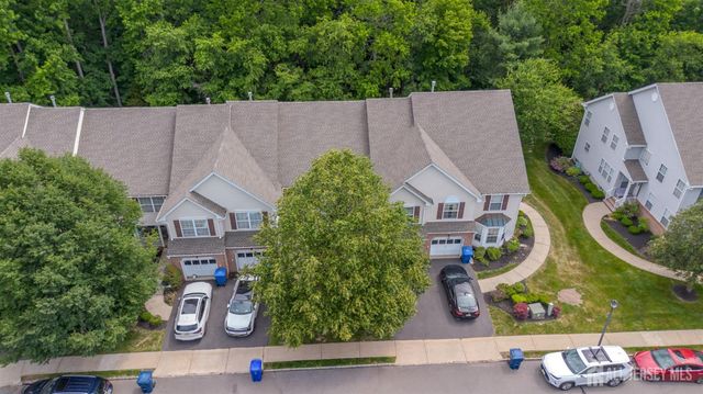 22 Amy Drive, North Brunswick, NJ 08902