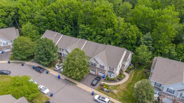 22 Amy Drive, North Brunswick, NJ 08902