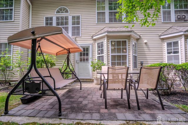22 Amy Drive, North Brunswick, NJ 08902