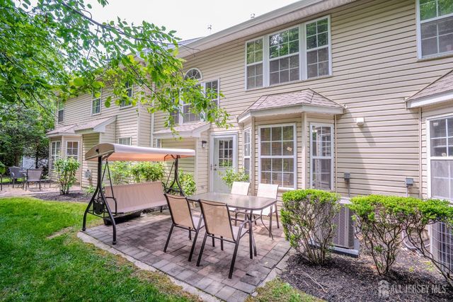 22 Amy Drive, North Brunswick, NJ 08902