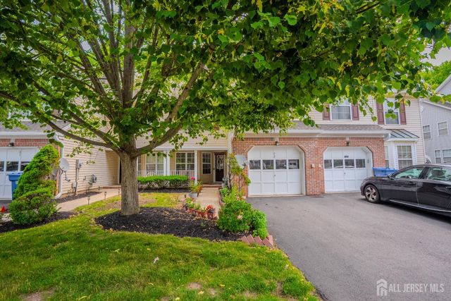 22 Amy Drive, North Brunswick, NJ 08902