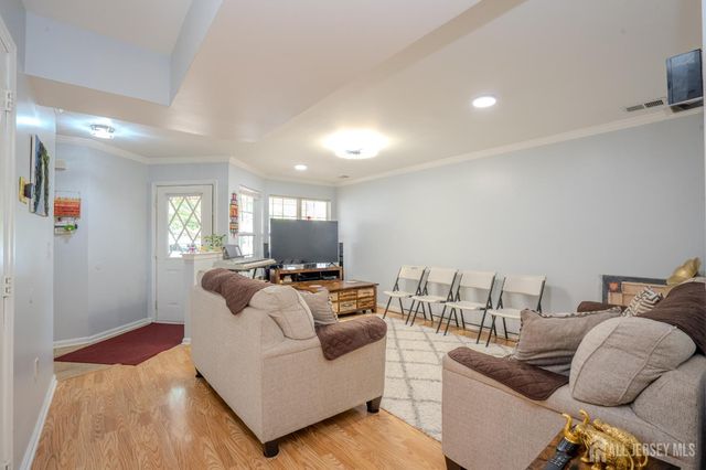 22 Amy Drive, North Brunswick, NJ 08902
