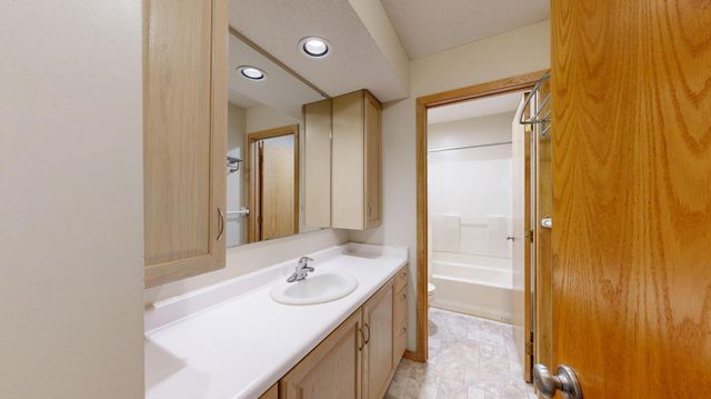 1916 Greenview Place SW, Rochester, MN 55902