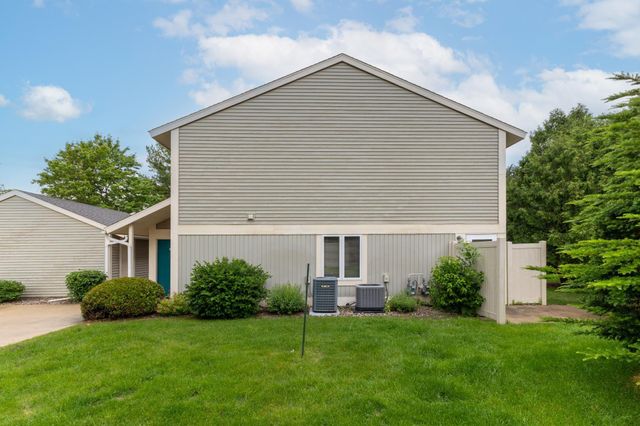 1916 Greenview Place SW, Rochester, MN 55902