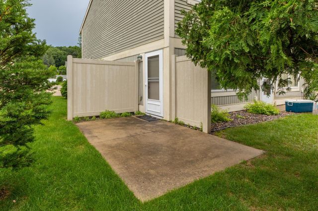 1916 Greenview Place SW, Rochester, MN 55902