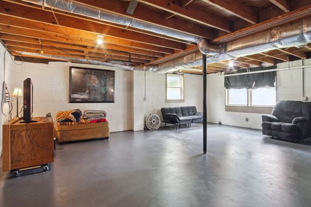 121 Teelia Dr, Old Hickory, TN 37138