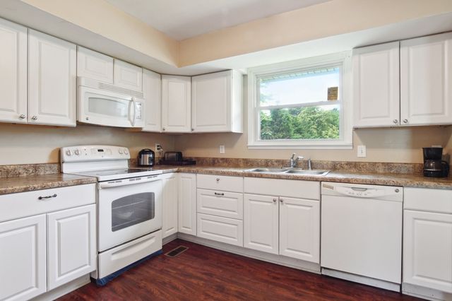 121 Teelia Dr, Old Hickory, TN 37138