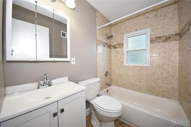 2014 Wismer Avenue, Overland, MO 63114