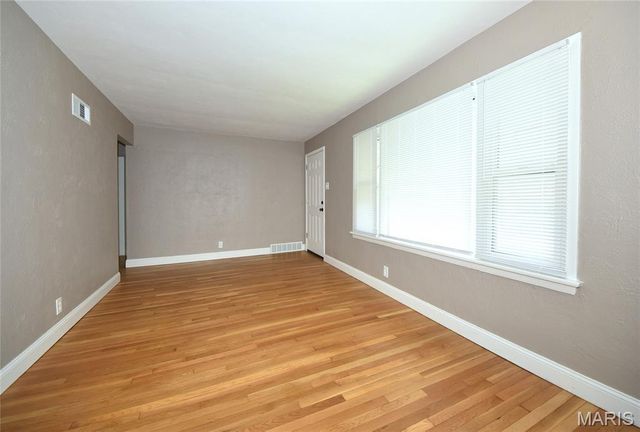2014 Wismer Avenue, Overland, MO 63114